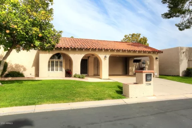 MLS: 6035132 Condo For Sale