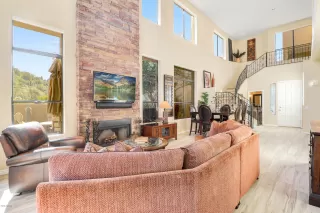 Photo #2: 6035137 Listing 