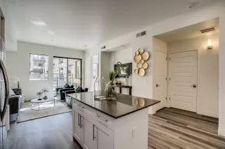 Photo #5: 6035389 Listing