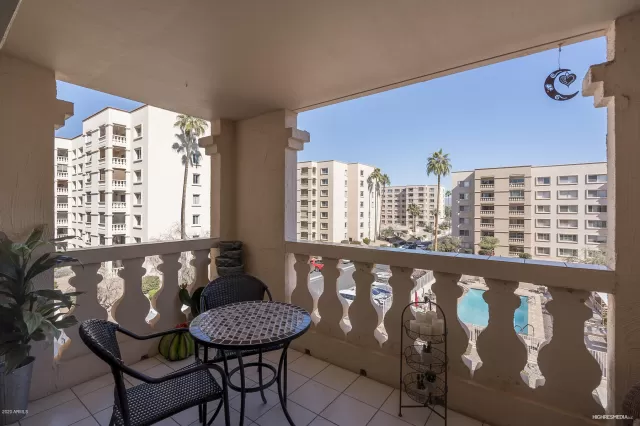 MLS: 6035395 Condo For Sale