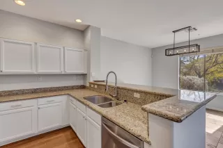 Photo #6: 6035399 Listing 