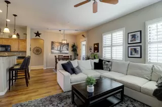 Photo #6: 6035531 Listing