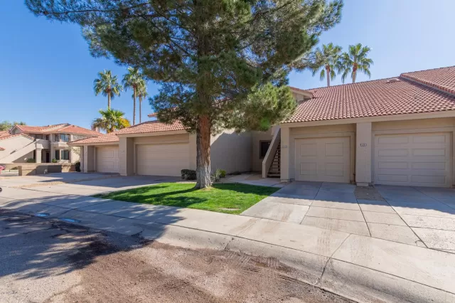 MLS: 6035747 Condo For Sale