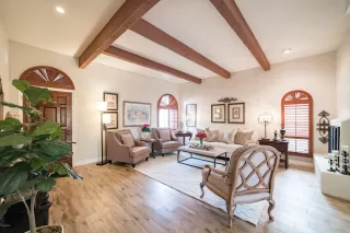 Photo #3: 6036054 Listing