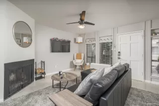 Photo #1: 6036076 Listing 