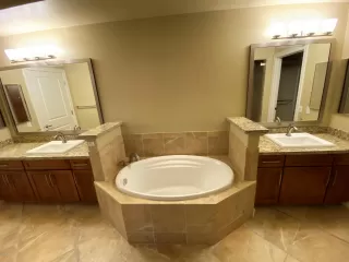 Photo #4: 6036706 Listing