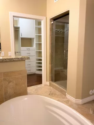 Photo #5: 6036706 Listing