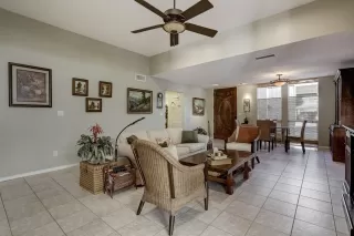 Photo #5: 6036868 Listing