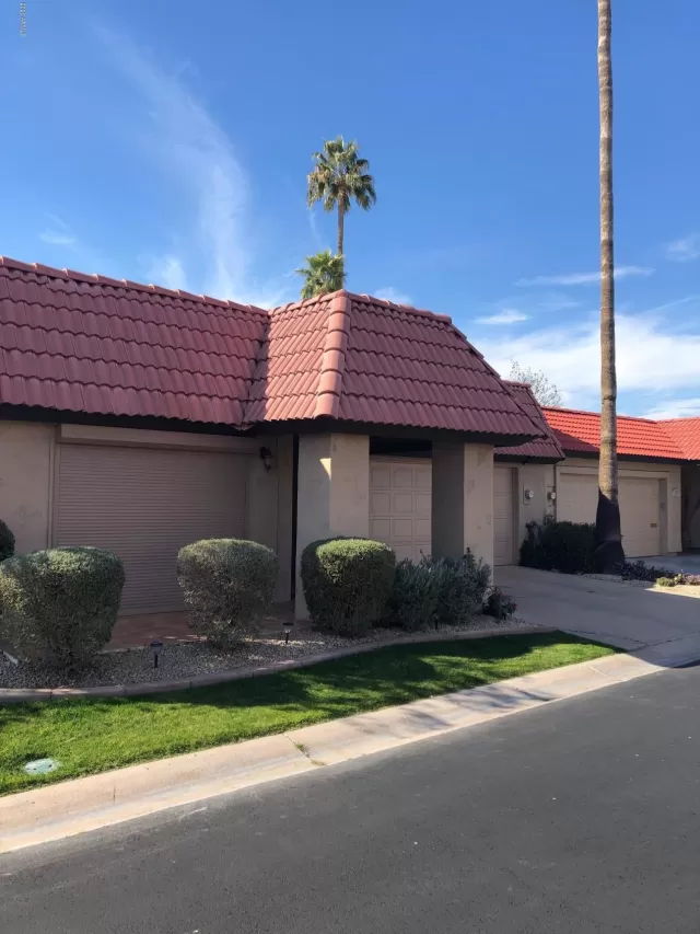 MLS: 6036956 Condo For Sale