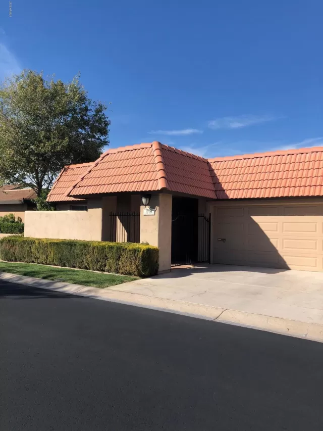 MLS: 6036957 Condo For Sale
