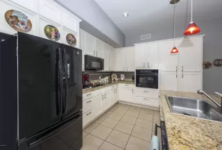 Photo #5: 6037049 Listing