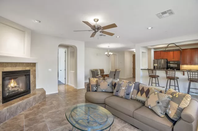 MLS: 6037125 Condo For Sale