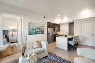 Photo #5: 6037337 Listing