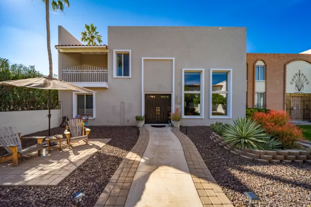 MLS: 6037585 Condo For Sale
