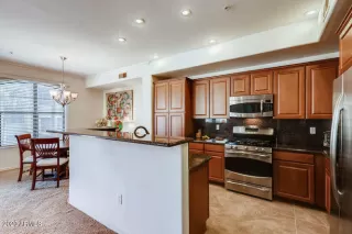 Photo #5: 6038006 Listing