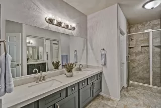 Photo #2: 6038118 Listing 