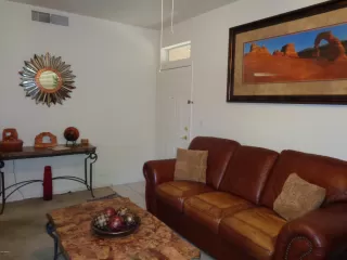 Photo #2: 6038124 Listing