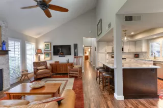 Photo #5: 6038186 Listing 