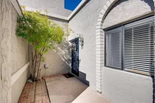 Photo #2: 6038205 Listing
