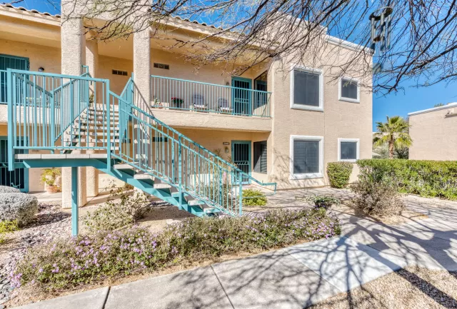 MLS: 6038630 Condo For Sale