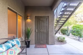 Photo #6: 6038639 Listing