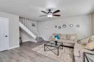 Photo #6: 6038986 Listing