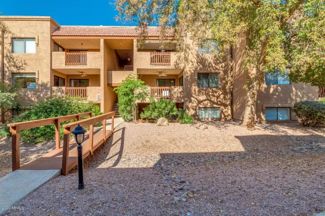 MLS: 6039152 Condo For Sale