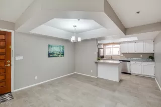 Photo #6: 6039152 Listing