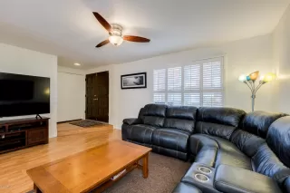 Photo #5: 6039237 Listing