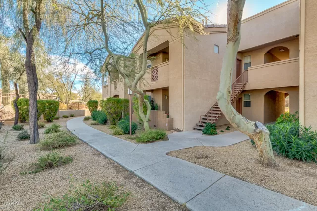 MLS: 6039640 Condo For Sale