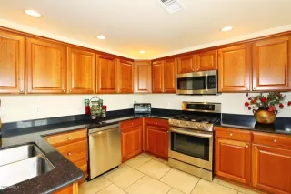 Photo #2: 6039909 Listing