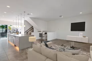 Photo #3: 6039943 Listing 