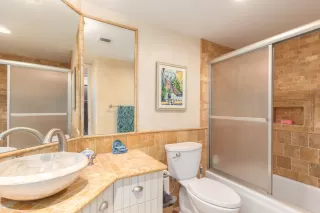 Photo #5: 6039960 Listing