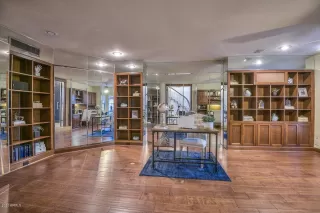 Photo #6: 6040464 Listing