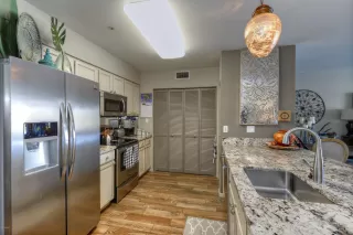 Photo #3: 6040597 Listing