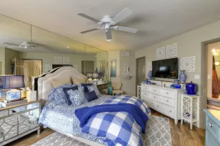 Photo #5: 6040597 Listing