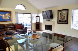 Photo #6: 6040782 Listing