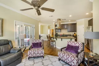 Photo #3: 6040855 Listing