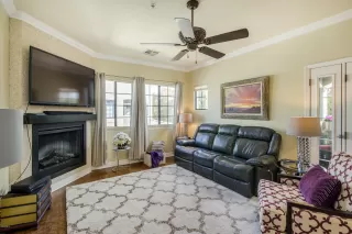 Photo #5: 6040855 Listing