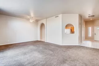 Photo #5: 6040925 Listing