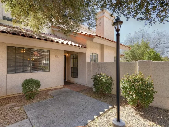 MLS: 6041315 Condo For Sale