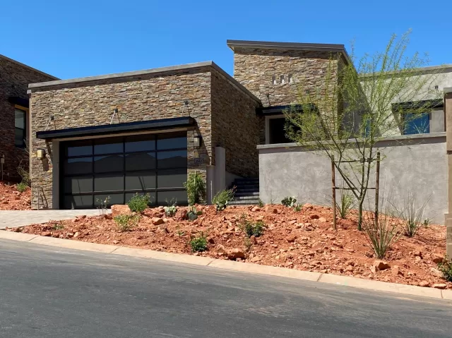 MLS: 6041603 Condo For Sale