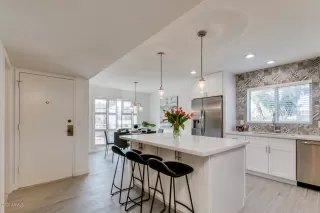 Photo #3: 6041839 Listing 