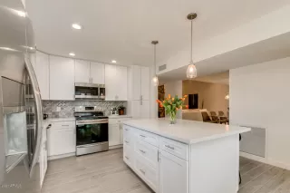 Photo #6: 6041839 Listing 