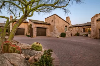 Photo #1: 6041945 Listing 