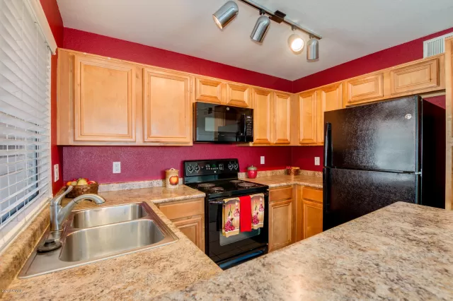 MLS: 6042082 Condo For Sale