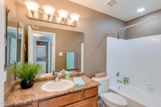 Photo #1: 6042082 Listing 