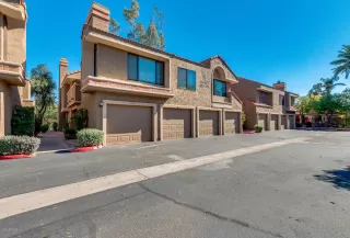 Photo #3: 6042082 Listing 