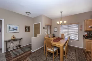Photo #6: 6042184 Listing