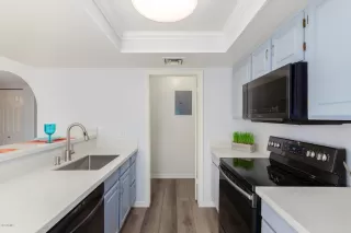 Photo #6: 6042533 Listing 